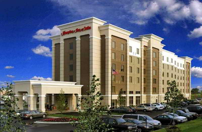 Hampton Inn & Suites Cleveland-Бийчууд Екстериор снимка